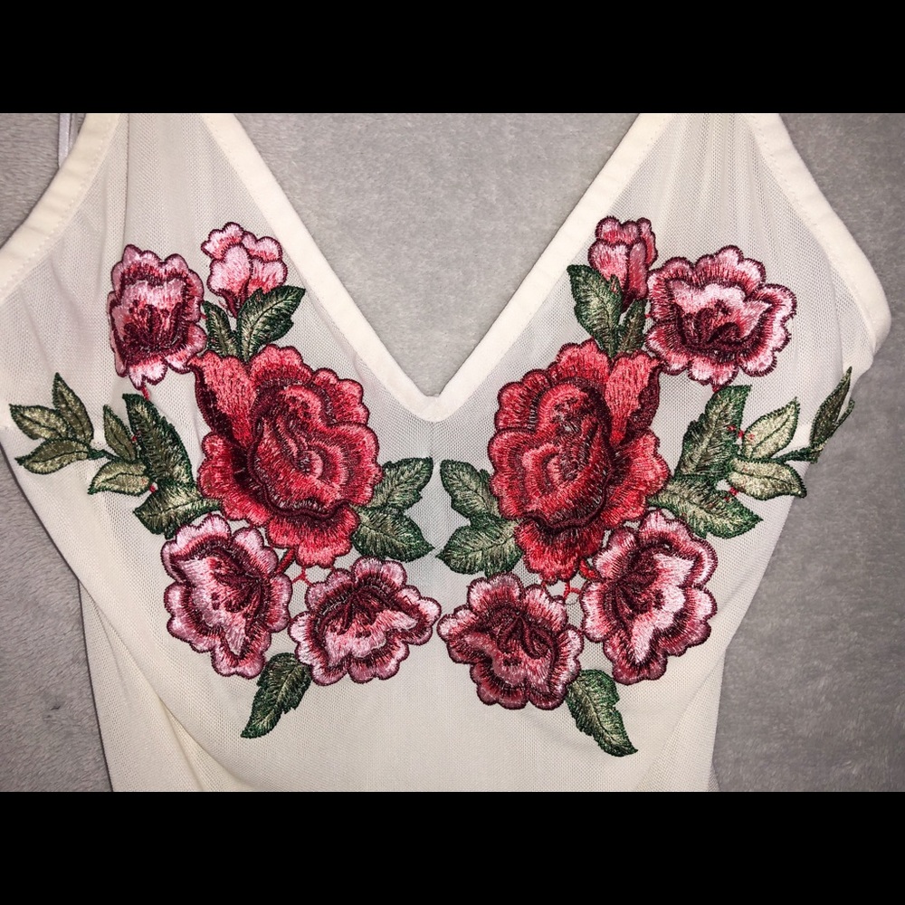 ✨Make an offer✨ Cute bodysuit!